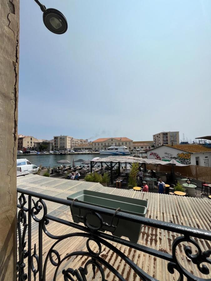 L'Appartement Sur Quai - En Face De La Criee Сет Экстерьер фото